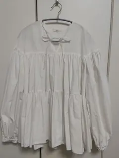 yoli simple frill blouse シンプルフリルブラウス - メルカリ