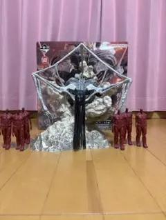 進撃の巨人　ラストワン　終尾の巨人