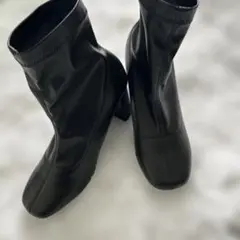 美品　GRLストレッチショートブーツ 黒 22.5 スクエアトゥ 太ヒール