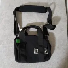ショルダーバッグ　ブラック