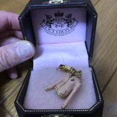 JUICY COUTURE ミニチュアジャケットチャームのサムネイル
