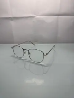シルバー メタルフレーム 角型メガネ