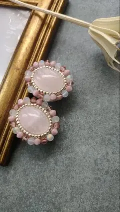 No.116 ハンドメイド天然石『ローズクォーツ』 ビーズ刺繍蝶バネイヤリング