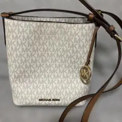 美品MICHAEL KORS モノグラム ショルダーバッグバケット型