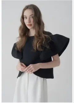 【新品、未使用】Heve シルキータックワイドパンツ　36 バニラ 新品・タグ付き heve シルキータックワイドパンツ バニラ - メルカリ