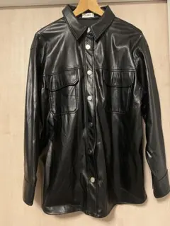 【EVRIS】ブラックレザー風シャツジャケット