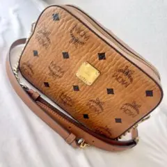 MCM レザーショルダーバッグ