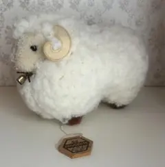 Item thumbnail for item 553aa958-e274-4185-bdda-9eb3d58de74e