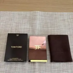 トムフォード　アイカラークォード　アイシャドウ　02S ローズベールのサムネイル