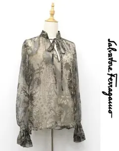 2025年最新】フェラガモ シルク ブラウスの人気アイテム - メルカリ