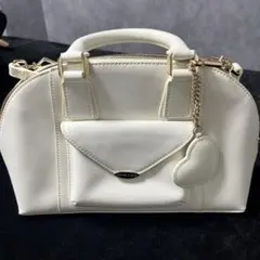 CHARLES & KEITH ハート型ハンドバッグ Philomena フィロメナ キルトハートクロスボディバッグ