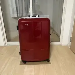 innovator製　　ワインレッドスーツケース 即日発送可能。