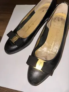【salvatore ferragamo】フェラガモ　ヴァラ　パンプス