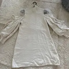 SNIDEL クリーム色 オフショルダー ワンピース ワンサイズ