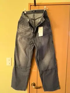 【値下げ中】BEAMS ダブルニー デニムパンツ Sサイズ（タグ付き未使用）