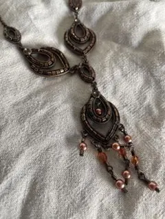 エスニック調のネックレス