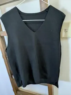 無印ブラック Vネック ニットベスト