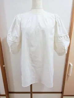 美品 chesty スカラップ 半袖ブラウスsiz0 - メルカリ