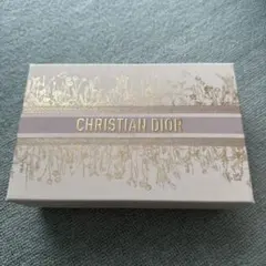 CHRISTIAN DIOR ギフトボックス　21cm✖️13.6cm✖️7cm