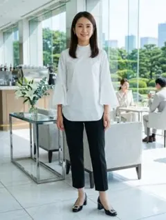 M-PREMIERエムプリミエ　ベルスリーブブラウスのサムネイル