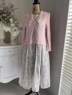 ハーモニカ☆フェザータッチ☆ピンクのＶネックカーディガン☆未使用