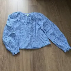 H&M アイレットレース ブラウス ライトブルー XS 美品のサムネイル