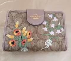 新品 COACH 二つ折り財布 花柄刺繍 シグネチャーのサムネイル