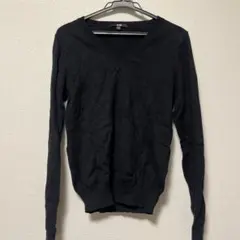 UNIQLO 黒 Vネックセーター M
