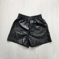 SHEIN 黒 合成皮革 ショートパンツ 130㎝