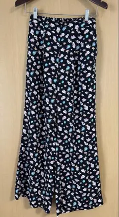 レピピアルマリオ　花柄ワイドパンツ 黒　M 裏地あり　夏もOK！