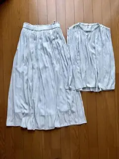 BEARDSLEY (LIVETART) 袖なしブラウスとワイドパンツ
