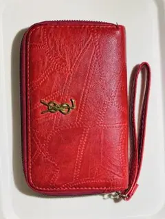 赤い合成皮革の二つ折り財布 Y8L