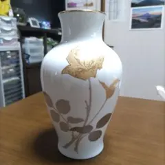 【極美品】 大倉陶園 カトレア 花瓶 OKURA 壺 金蝕 フラワーベース 極美品】 大倉陶園 カトレア 花瓶 OKURA 壺 金蝕 フラワーベース