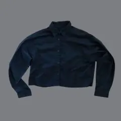 GU 黒 クロップドシャツ