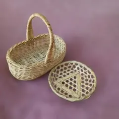 ☆天然素材 小型バスケット☆ 小物入れ、観賞用、アレンジフラワーの受けに。中古品