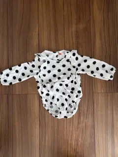 水玉模様ロンパース（白と黒）80