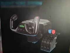 ロジテック フライトヨーク&スロットルクアドラントシュミレーションコントローラー