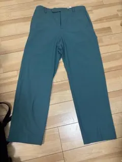 ZARA スラックス　エメナルドグリーンのサムネイル