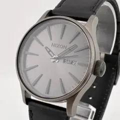稼働・精度確認済】NIXON THE ROLLO A945-513 - メルカリ