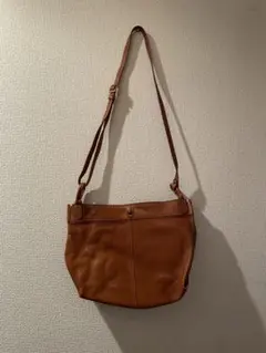 fes ○ 本革ショルダーバッグ ○