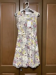 【新品未使用】L'EST ROSE レストローズ 花柄ワンピース タグ付き