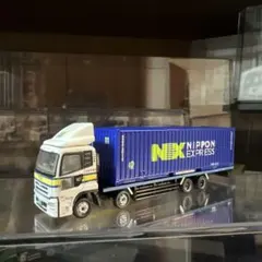 UDトラックス 新型クオン 1/43 ダイキャストモデル 非売品レア新型Quon はたらくクルママニア必見】1/43スケール「UD Quon GW 6×4 トラクター