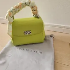 CHARLES & KEITH ミニハンドバッグ　ショルダーバッグ