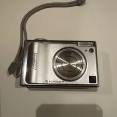 フルセット】FUJIFILM FinePix F11 カード・純正充電器付 - メルカリ