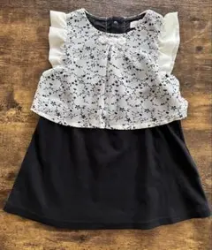 新品未使用　花柄フリル袖ワンピース　サイズ【80】