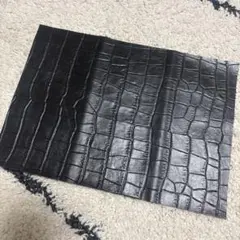 B5サイズ牛革はぎれ革　ステア クロム クロコ型押し　 ブラック 黒