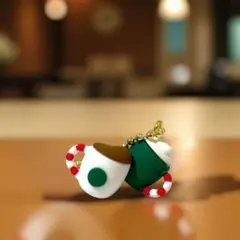 スターバックス　ホリデー　ギフトチャーム　チャーム　キーホルダー　2024