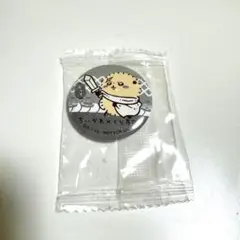 【匿名配送】ラッコ　ちいかわ　缶バッジ　くら寿司　びっくらポン