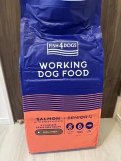 FISH4DOGS サーモン大粒ドッグフード 15kg - メルカリ