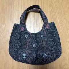 花柄刺繍のハンドバッグ